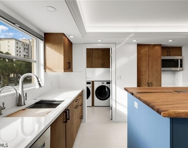 9486 Gulf Shore Drive - Photo Thumbnail 14