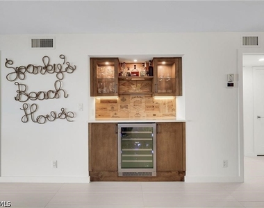9486 Gulf Shore Drive - Photo Thumbnail 8