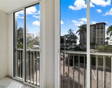 9486 Gulf Shore Drive - Photo Thumbnail 24