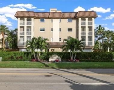 9486 Gulf Shore Drive - Photo Thumbnail 28