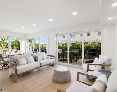 9486 Gulf Shore Drive - Photo Thumbnail 31
