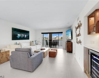 9486 Gulf Shore Drive - Photo Thumbnail 3