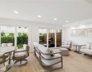 9486 Gulf Shore Drive - Photo Thumbnail 32