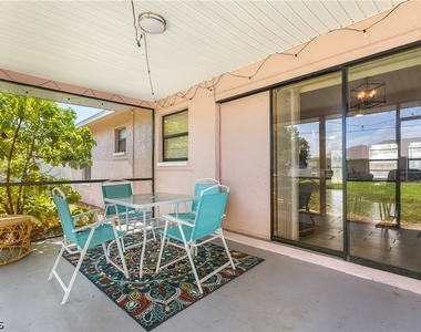 930 Sw 34th Street - Photo Thumbnail 11