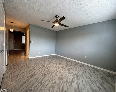 3817 Del Prado Boulevard S - Photo Thumbnail 6