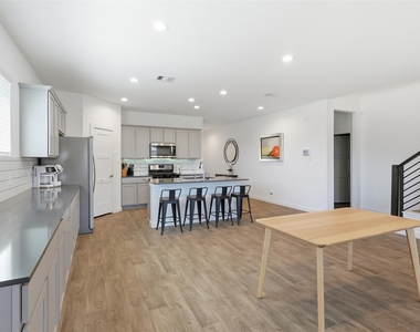 14280 Big Bend Drive - Photo Thumbnail 4