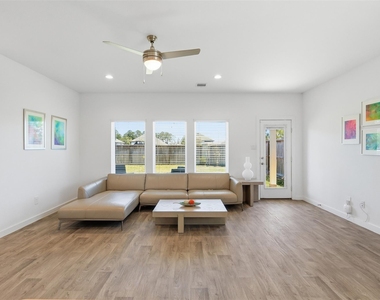 14280 Big Bend Drive - Photo Thumbnail 6