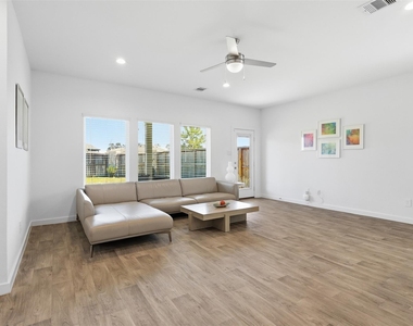 14280 Big Bend Drive - Photo Thumbnail 7