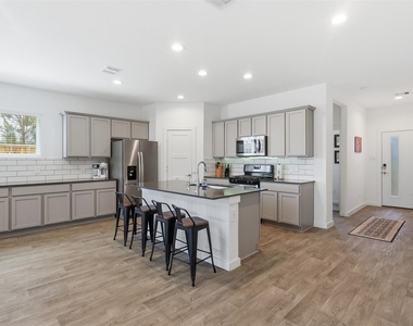 14280 Big Bend Drive - Photo Thumbnail 3