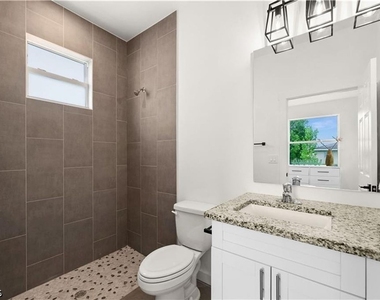 716 Gordon Avenue S - Photo Thumbnail 13
