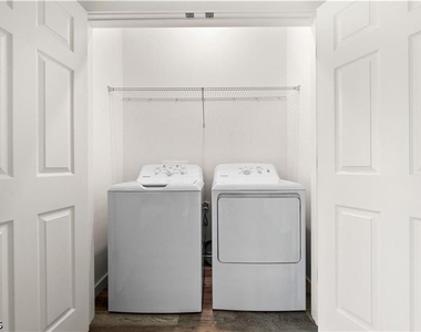 716 Gordon Avenue S - Photo Thumbnail 11