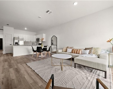 716 Gordon Avenue S - Photo Thumbnail 19
