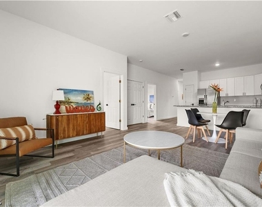 716 Gordon Avenue S - Photo Thumbnail 18