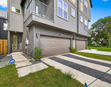 3315 Daphne Street - Photo Thumbnail 3