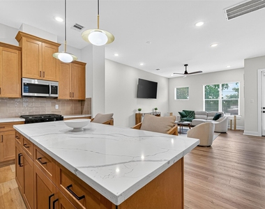 3315 Daphne Street - Photo Thumbnail 21