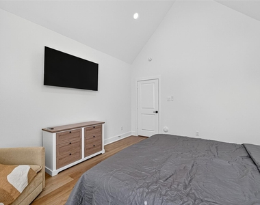 3315 Daphne Street - Photo Thumbnail 37