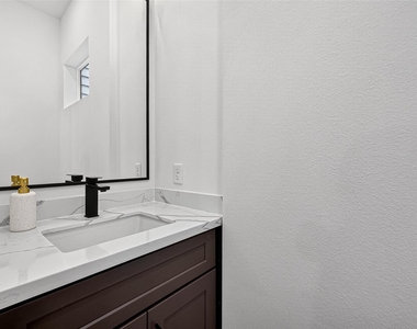 3315 Daphne Street - Photo Thumbnail 24