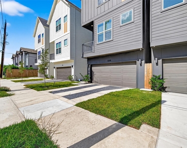 3315 Daphne Street - Photo Thumbnail 2