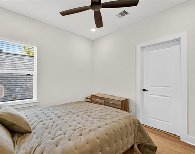 3315 Daphne Street - Photo Thumbnail 32
