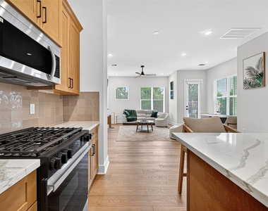 3315 Daphne Street - Photo Thumbnail 18