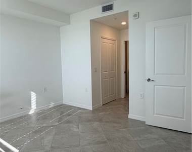 5715 Double Eagle Circle - Photo Thumbnail 10