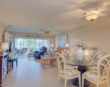 325 Charlemagne Boulevard - Photo Thumbnail 2