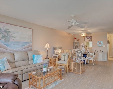 325 Charlemagne Boulevard - Photo Thumbnail 5