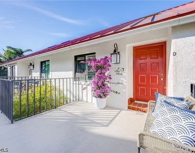 375 8th Avenue S - Photo Thumbnail 8
