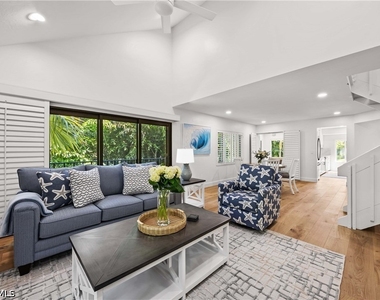 375 8th Avenue S - Photo Thumbnail 2
