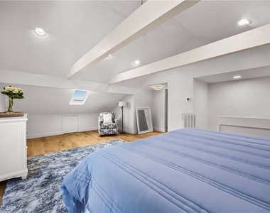 375 8th Avenue S - Photo Thumbnail 24