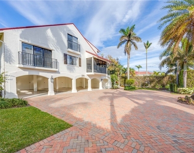 375 8th Avenue S - Photo Thumbnail 28