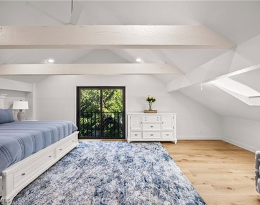 375 8th Avenue S - Photo Thumbnail 22