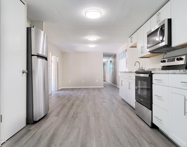 6877 Blue Bonnet Drive - Photo Thumbnail 6
