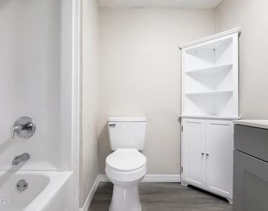 6877 Blue Bonnet Drive - Photo Thumbnail 8