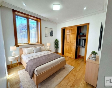 172 Street - Photo Thumbnail 6