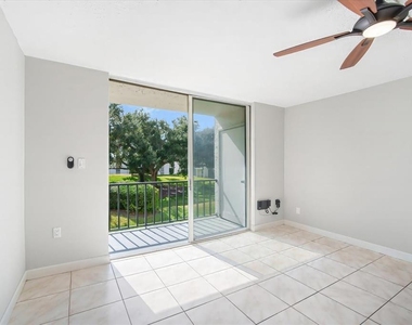 811 Russell Lane - Photo Thumbnail 10