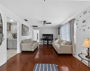 6416 N Orleans Avenue - Photo Thumbnail 6