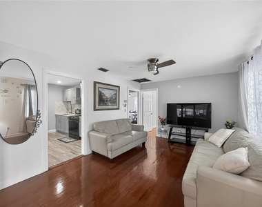 6416 N Orleans Avenue - Photo Thumbnail 7
