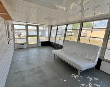 7181 Mount Hawthorne Road Ne - Photo Thumbnail 12