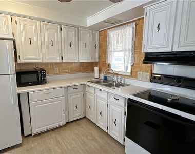7181 Mount Hawthorne Road Ne - Photo Thumbnail 3