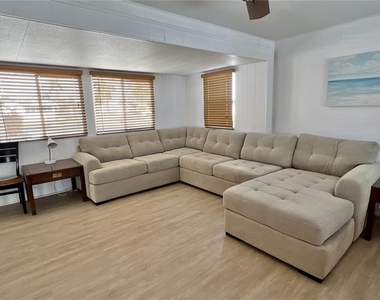 7181 Mount Hawthorne Road Ne - Photo Thumbnail 2