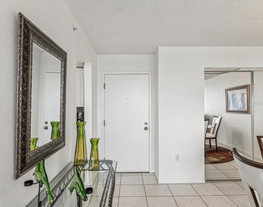 255 Dolphin Point - Photo Thumbnail 5