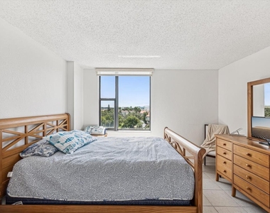255 Dolphin Point - Photo Thumbnail 10
