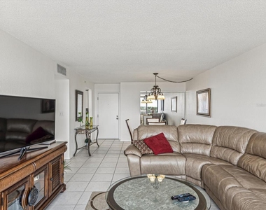 255 Dolphin Point - Photo Thumbnail 6