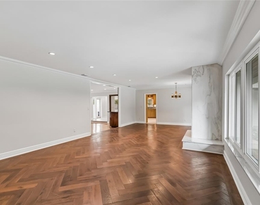 99 Ladoga Avenue - Photo Thumbnail 12