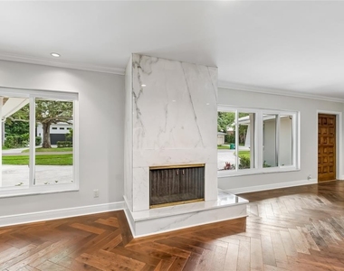 99 Ladoga Avenue - Photo Thumbnail 9