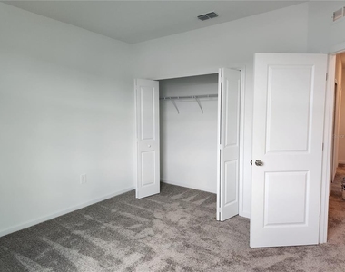 203 Bogey Drive - Photo Thumbnail 29