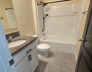 2853 Grandbury Grove Rd - Photo Thumbnail 3