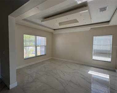 2237 Cypress Lake Place - Photo Thumbnail 4