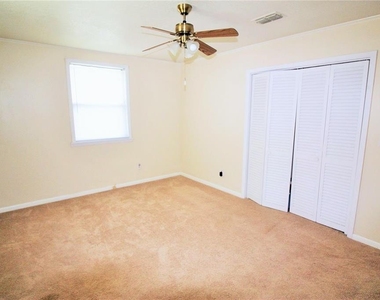 521 20th Street Sw - Photo Thumbnail 6